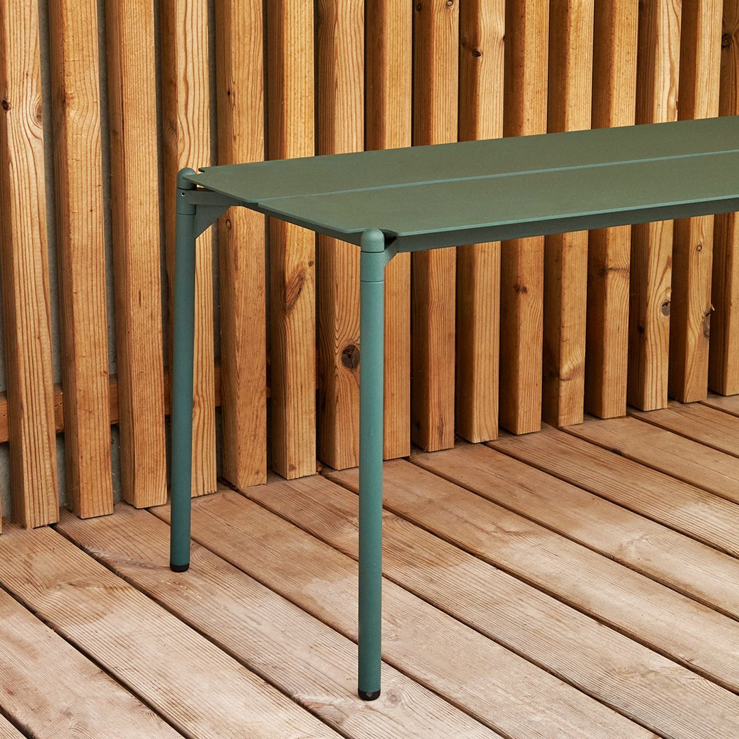 Novo Outdoor Bench