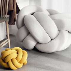 Knot Cushion