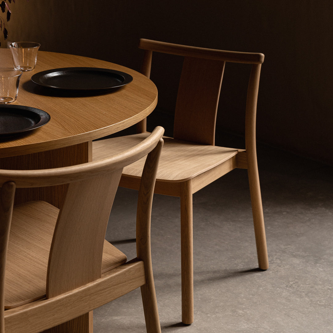 Androgyne Dining Table