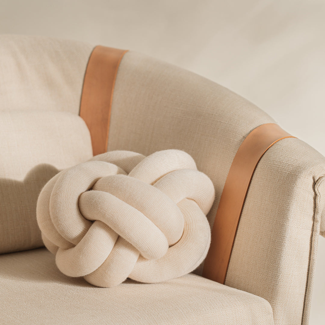 Knot Cushion