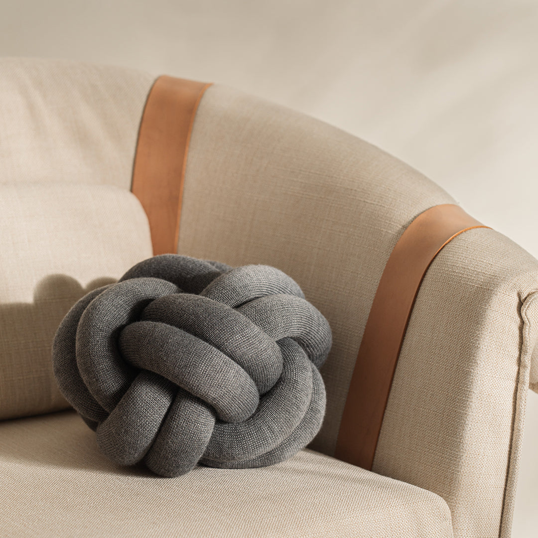 Knot Cushion