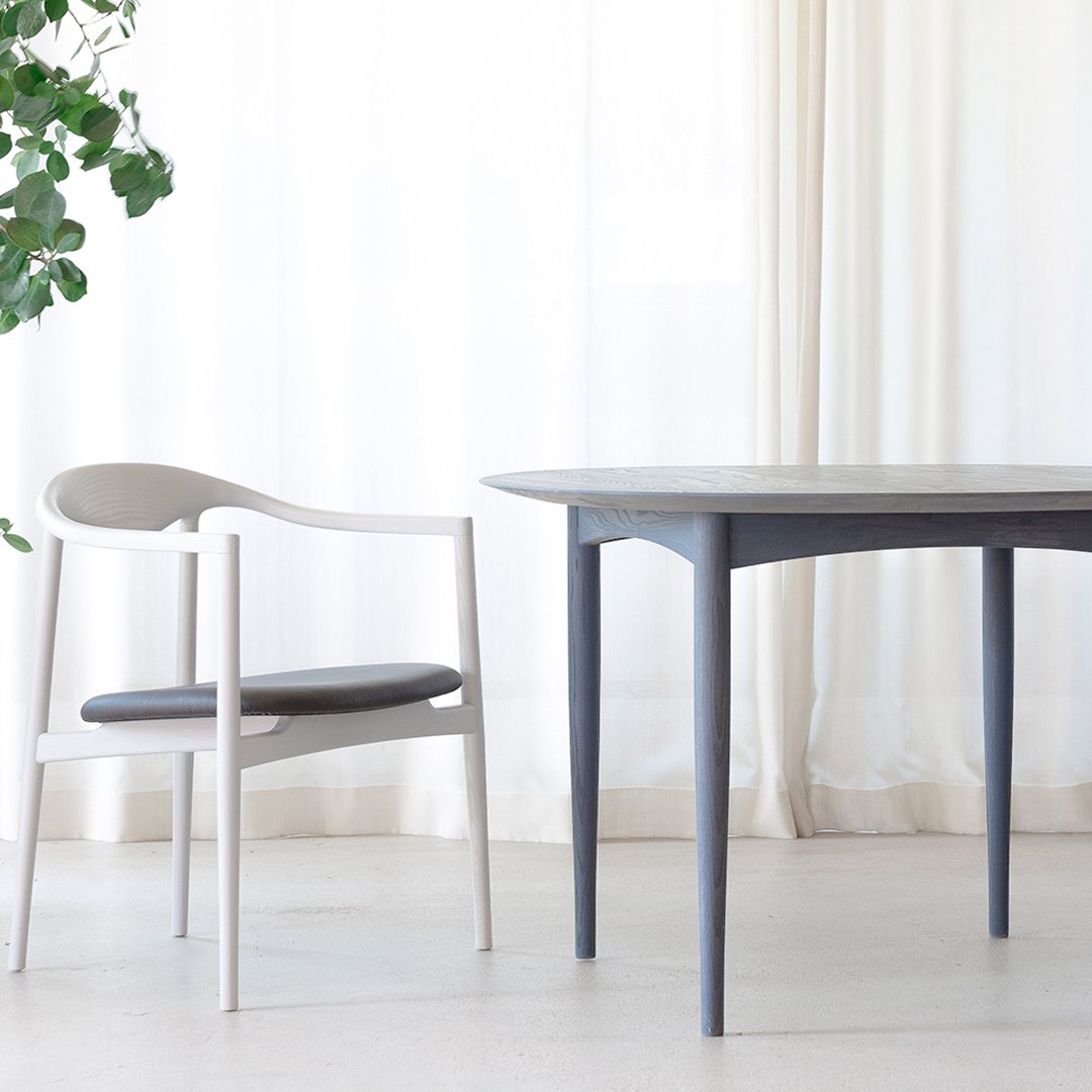 Jari Round Dining Table